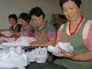 四川人在越南最大运动鞋代工厂占较大比例-世界服装鞋帽网-行业门户.全国十佳电子商业行业门户网站